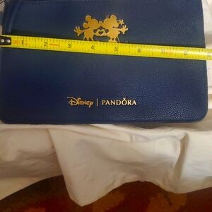 Disney/Pandora.  Mickey n Minnie